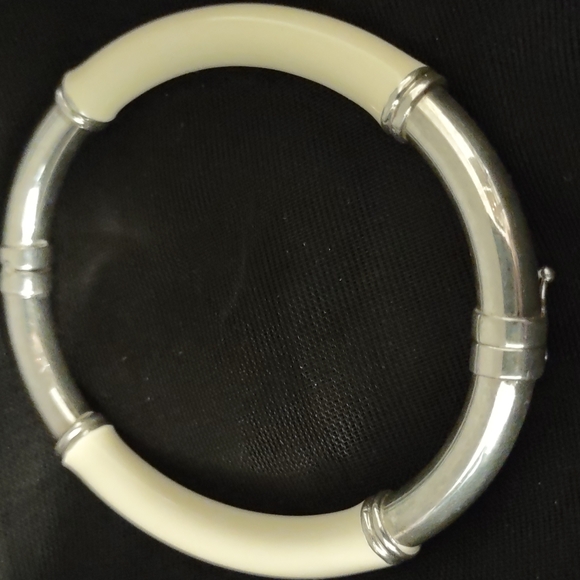 COPY - SALE WAS $33 NOW $21   WHBM STERLING  925 AND BLK & WHITE ENAMELED OVAL … - Picture 4 of 5